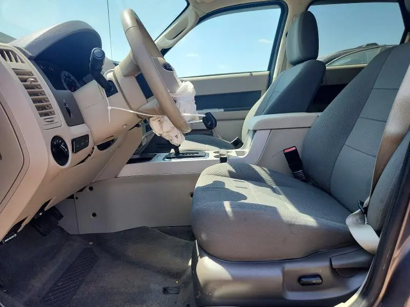 2010 FORD ESCAPE XLT  