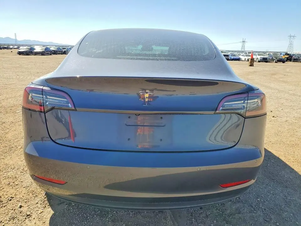 2018 TESLA MODEL 3   