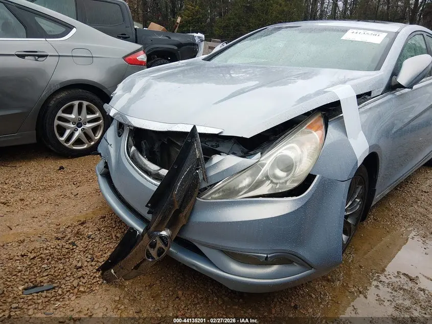 2011 HYUNDAI SONATA SE