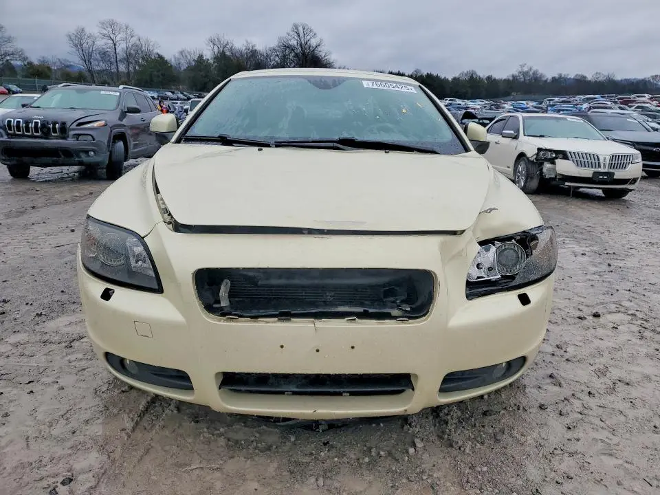 2010 VOLVO C70 T5  