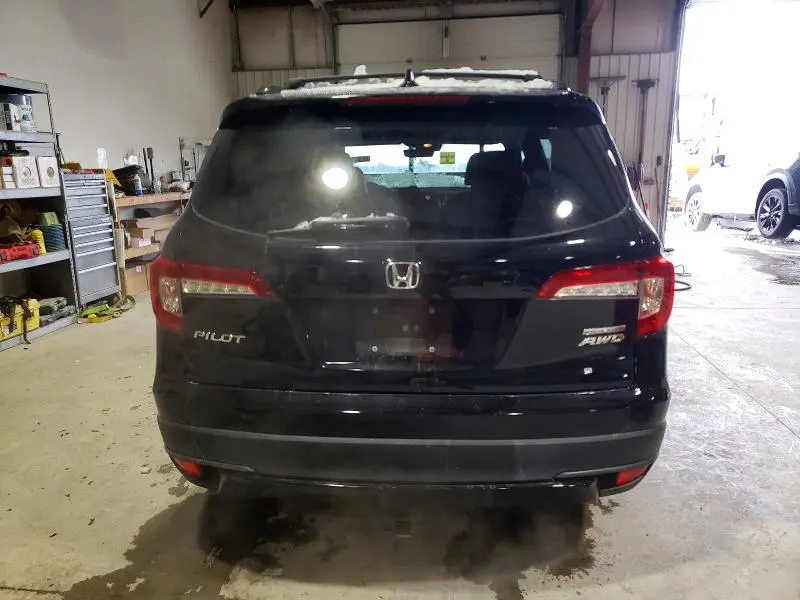 2021 HONDA PILOT SE  