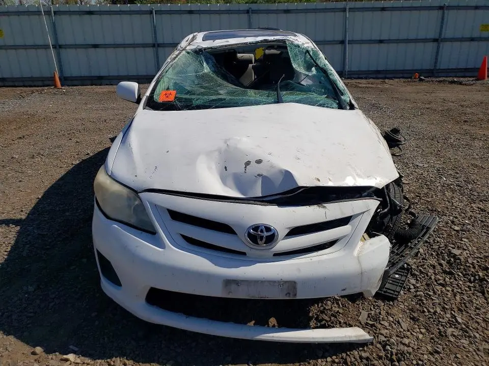 2011 TOYOTA COROLLA LE  