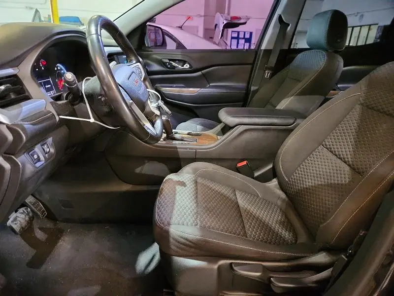 2017 GMC ACADIA SLE  