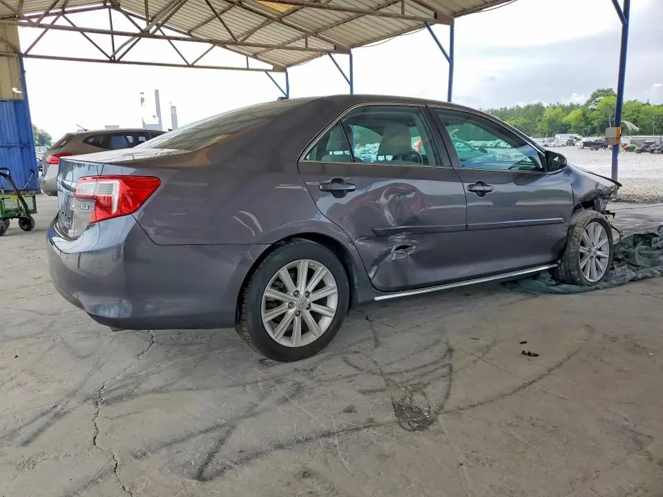 2014 TOYOTA CAMRY XLE  