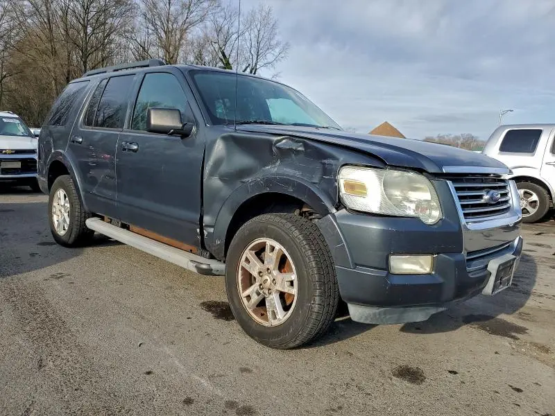 2010 FORD EXPLORER XLT  