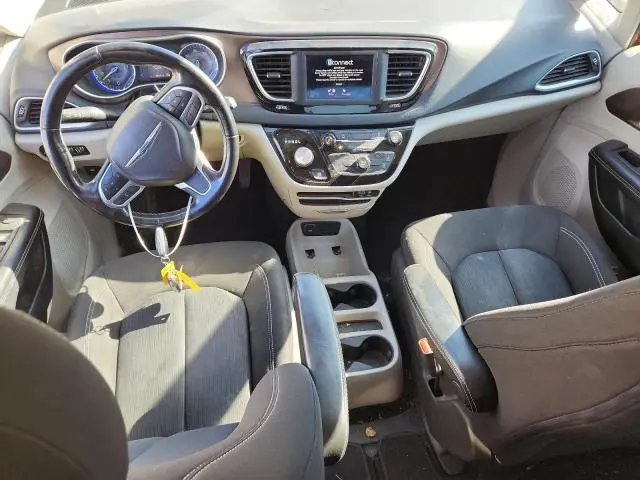 2020 CHRYSLER VOYAGER LX  