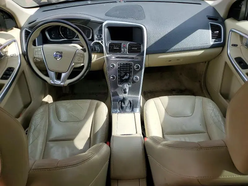 2016 VOLVO XC60 T5 PLATINUM  