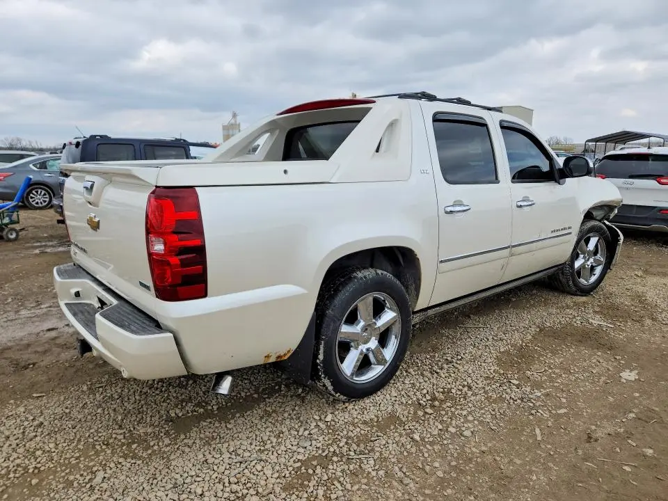 2011 CHEVROLET AVALANCHE LTZ  