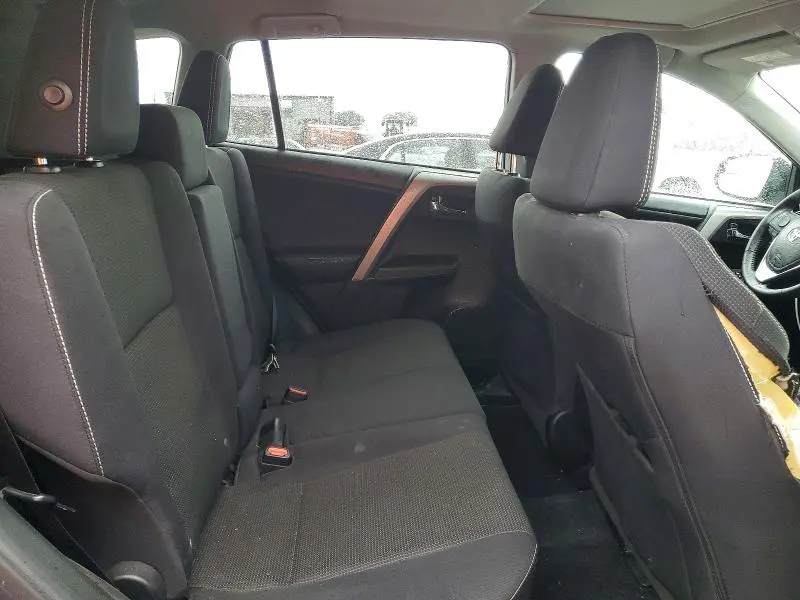 2017 TOYOTA RAV4 XLE  