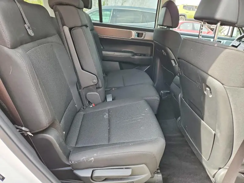 2025 HYUNDAI SANTA FE SE  