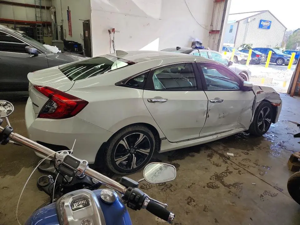 2018 HONDA CIVIC TOURING  