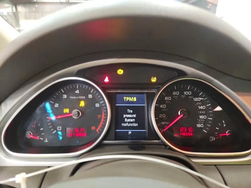 2011 AUDI Q7 PREMIUM PLUS  