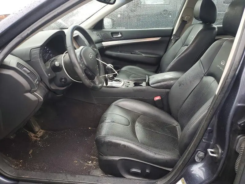 2011 INFINITI G37   