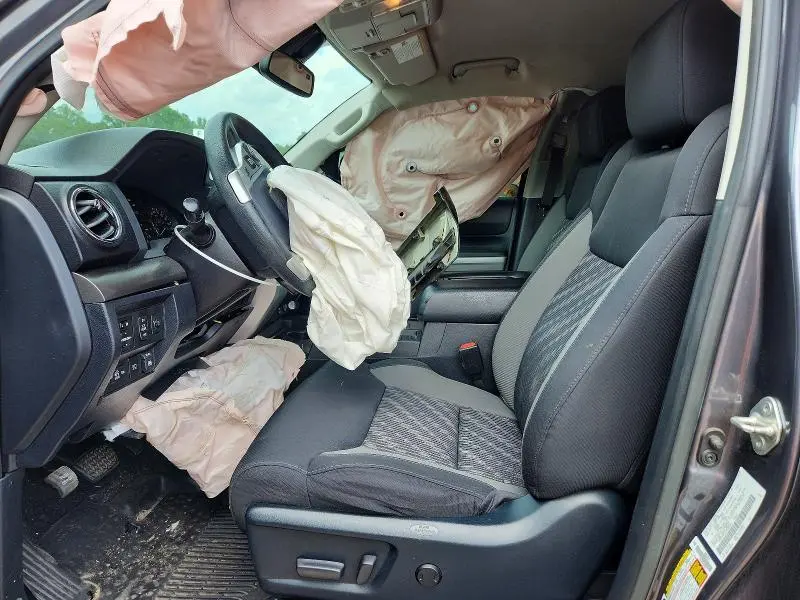 2018 TOYOTA TUNDRA CREWMAX SR5  