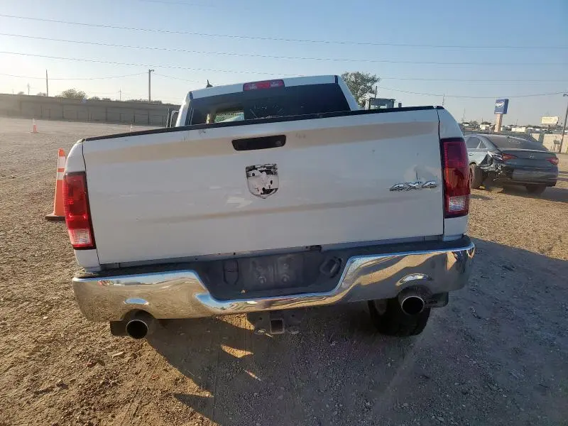 2018 RAM 1500 SLT  