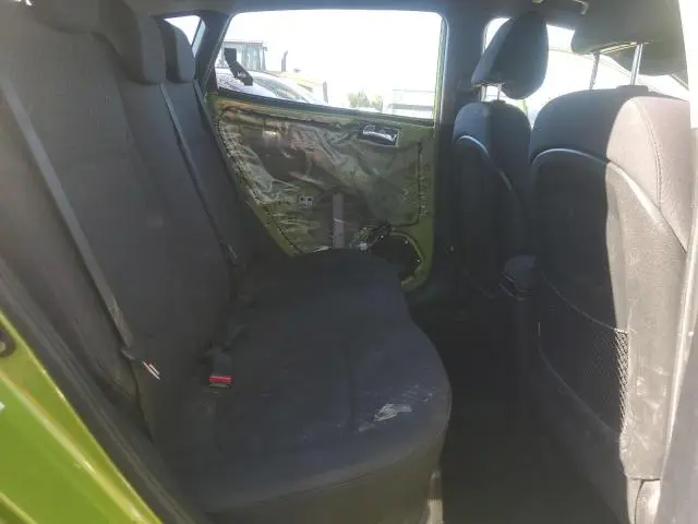 2012 HYUNDAI ACCENT SE  