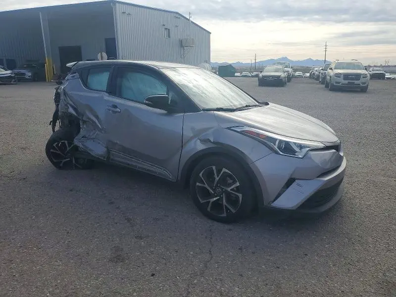 2019 TOYOTA C-HR XLE  