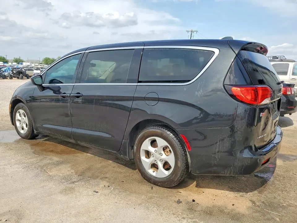 2017 CHRYSLER PACIFICA LX  