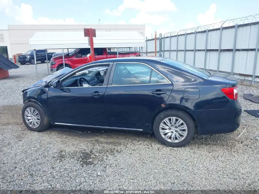 2014 TOYOTA CAMRY LE