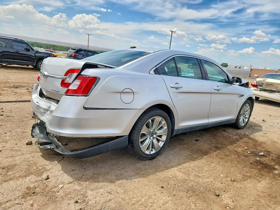 2010 FORD TAURUS LIMITED  