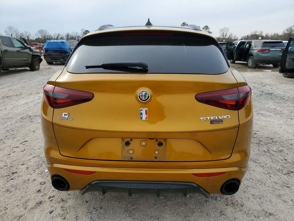 2022 ALFA ROMEO STELVIO TI  