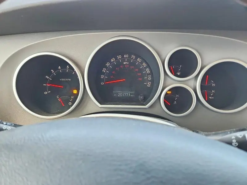 2010 TOYOTA TUNDRA CREWMAX LIMITED  