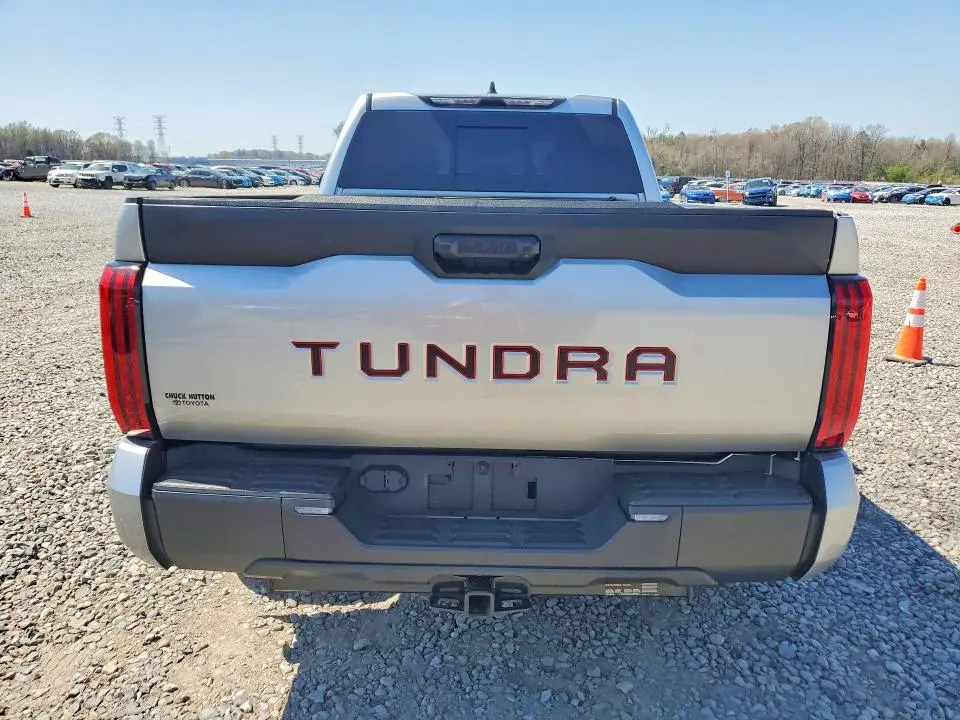 2023 TOYOTA TUNDRA SR  