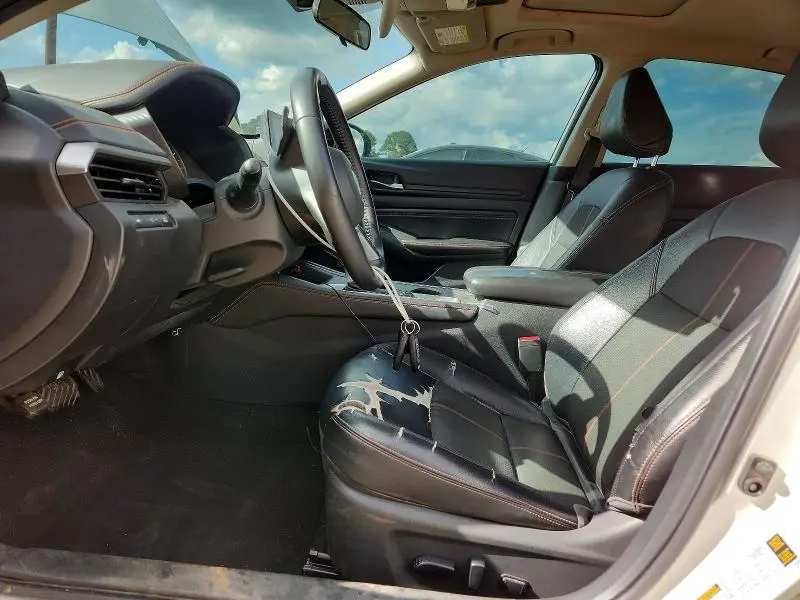 2020 NISSAN ALTIMA SR  