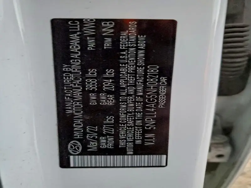 2022 HYUNDAI ELANTRA SE  