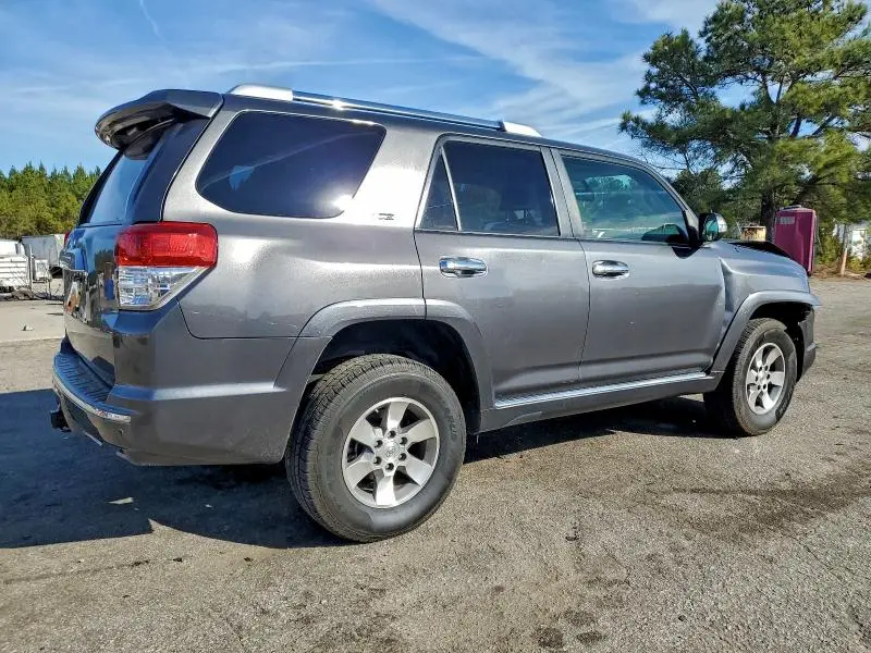 2010 TOYOTA 4RUNNER SR5  