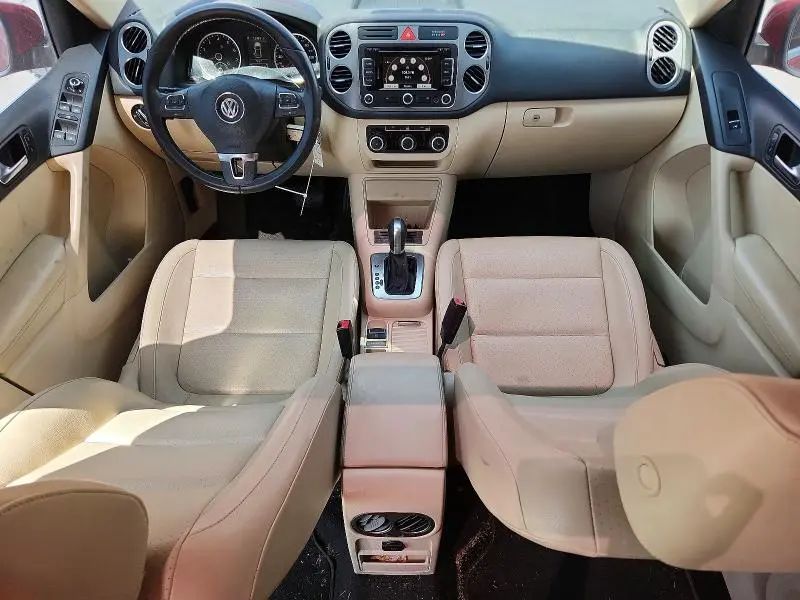 2011 VOLKSWAGEN TIGUAN S  