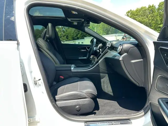 2023 MERCEDES-BENZ C 300  