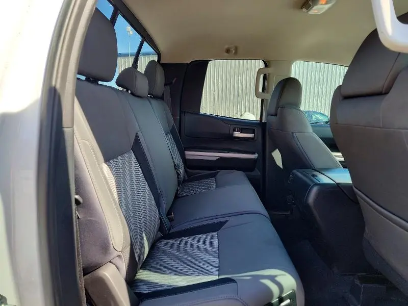 2018 TOYOTA TUNDRA SR5  