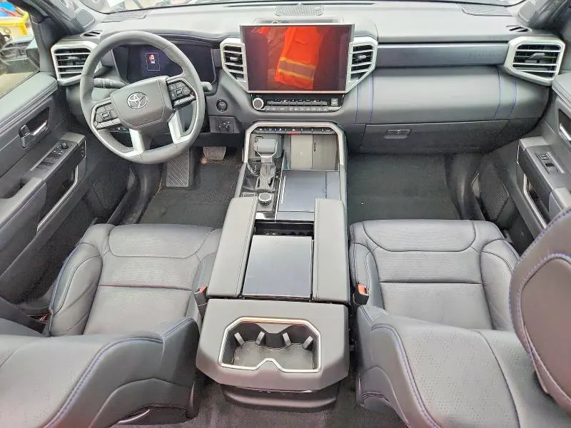 2025 TOYOTA TUNDRA CREWMAX PLATINUM  