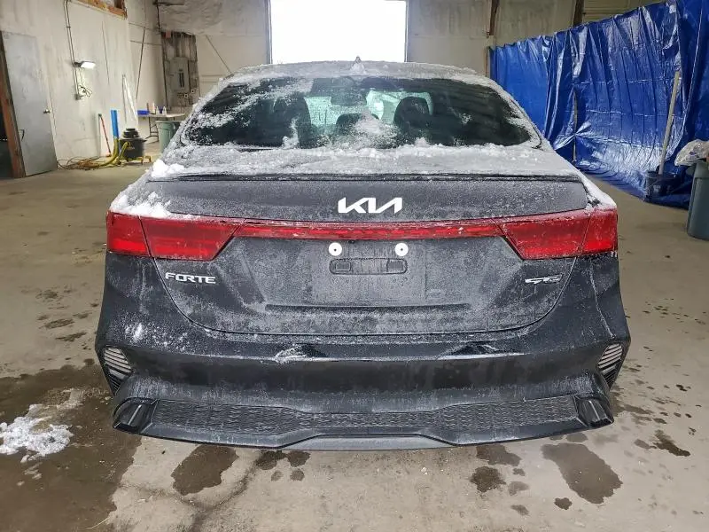 2023 KIA FORTE GT LINE  