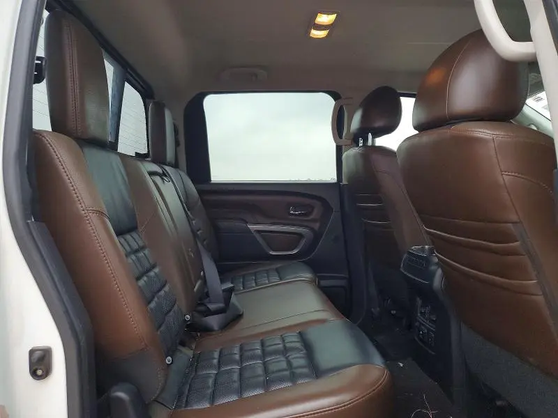 2017 NISSAN TITAN PLATINUM RESERVE  