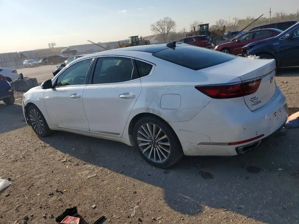 2017 KIA CADENZA PREMIUM  