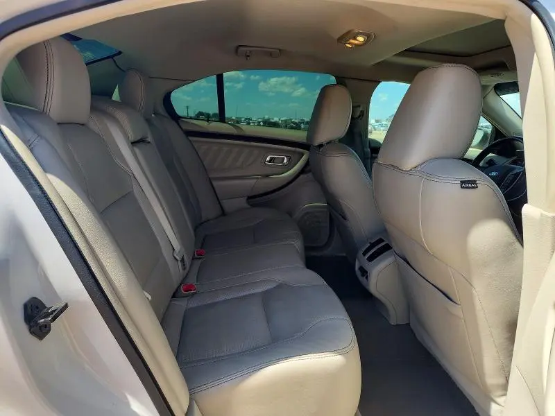 2011 FORD TAURUS LIMITED  