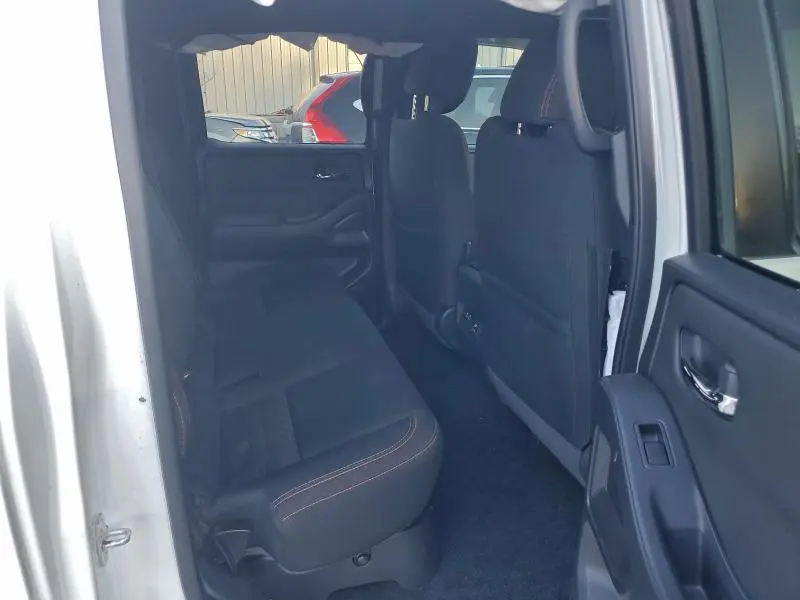 2022 NISSAN FRONTIER S  