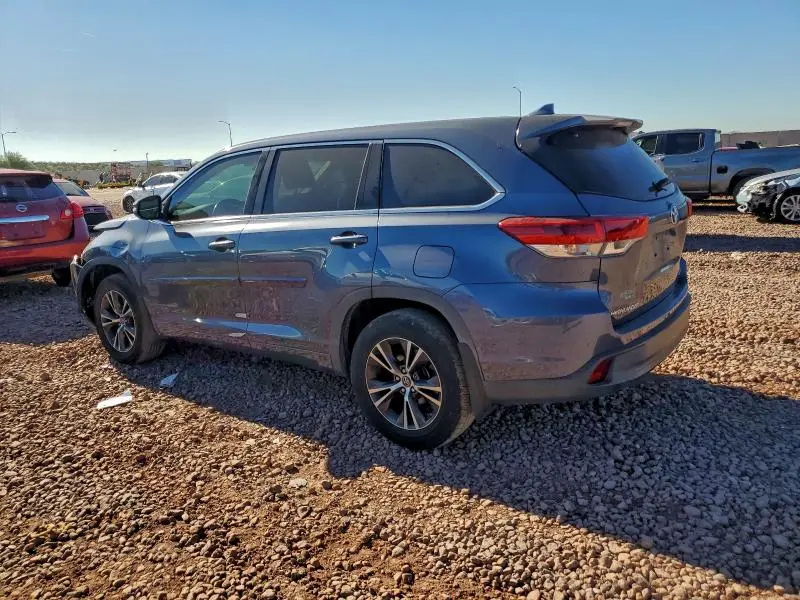2018 TOYOTA HIGHLANDER LE  