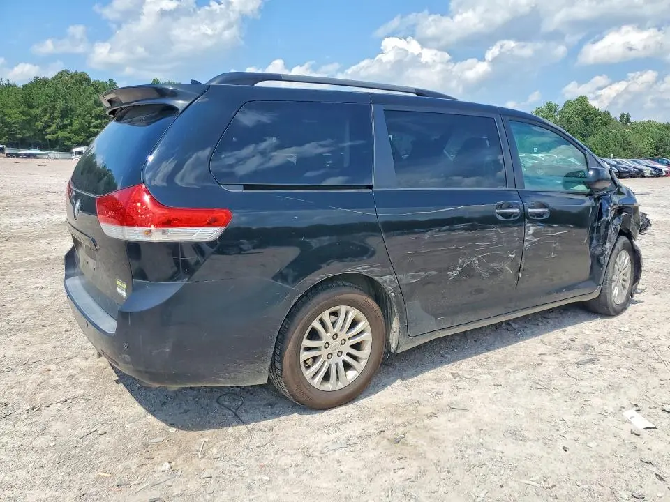 2011 TOYOTA SIENNA XLE 8-PASSENGER  