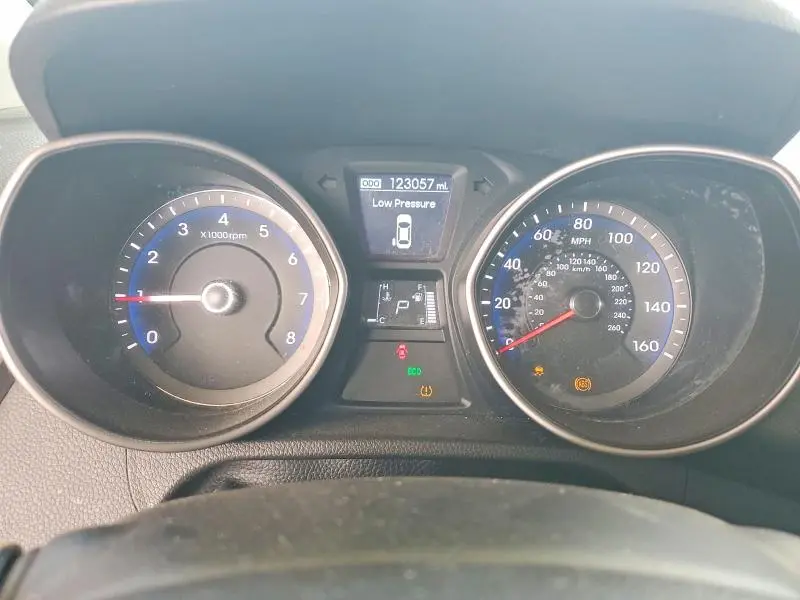 2017 HYUNDAI ELANTRA GT BASE  