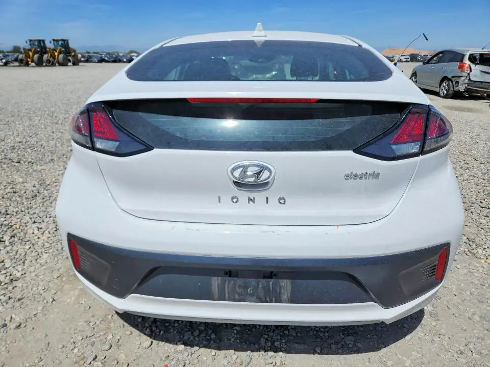 2021 HYUNDAI IONIQ SE  
