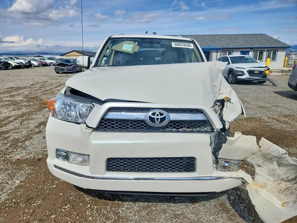 2013 TOYOTA 4RUNNER SR5  
