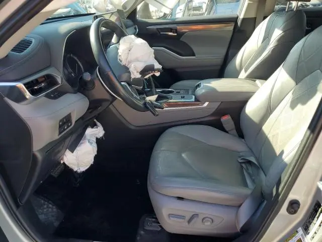 2022 TOYOTA HIGHLANDER PLATINUM  