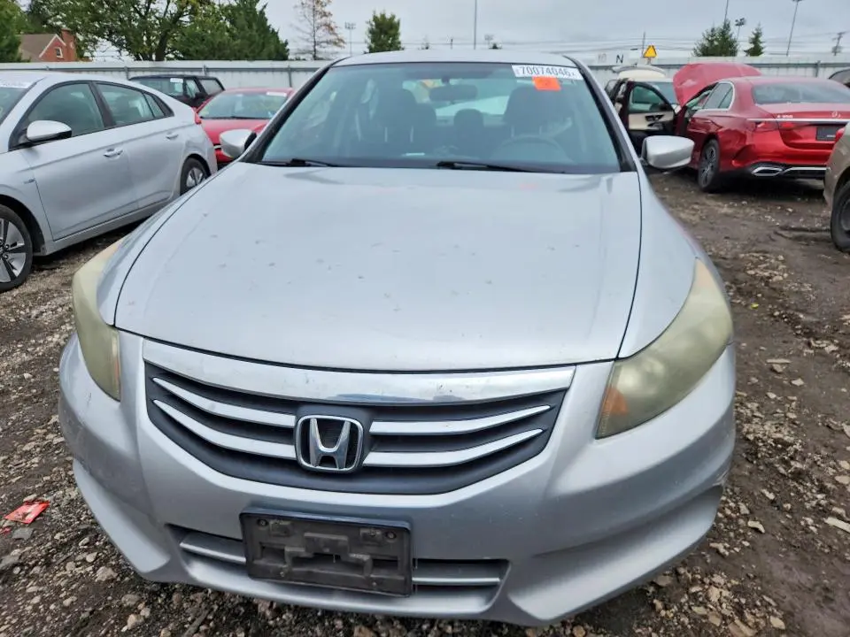 2011 HONDA ACCORD LX  