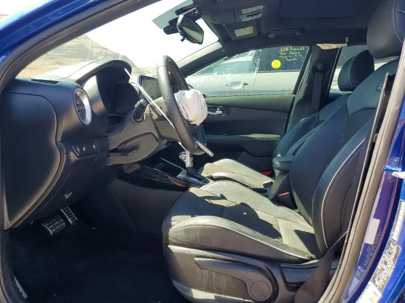 2024 KIA FORTE GT LINE  
