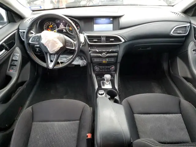 2018 INFINITI QX30 BASE