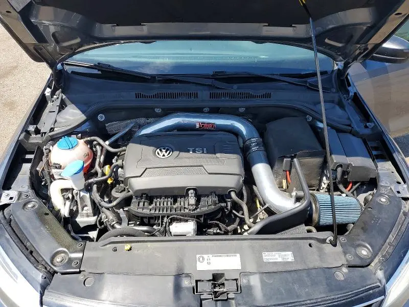 2016 VOLKSWAGEN JETTA SPORT  