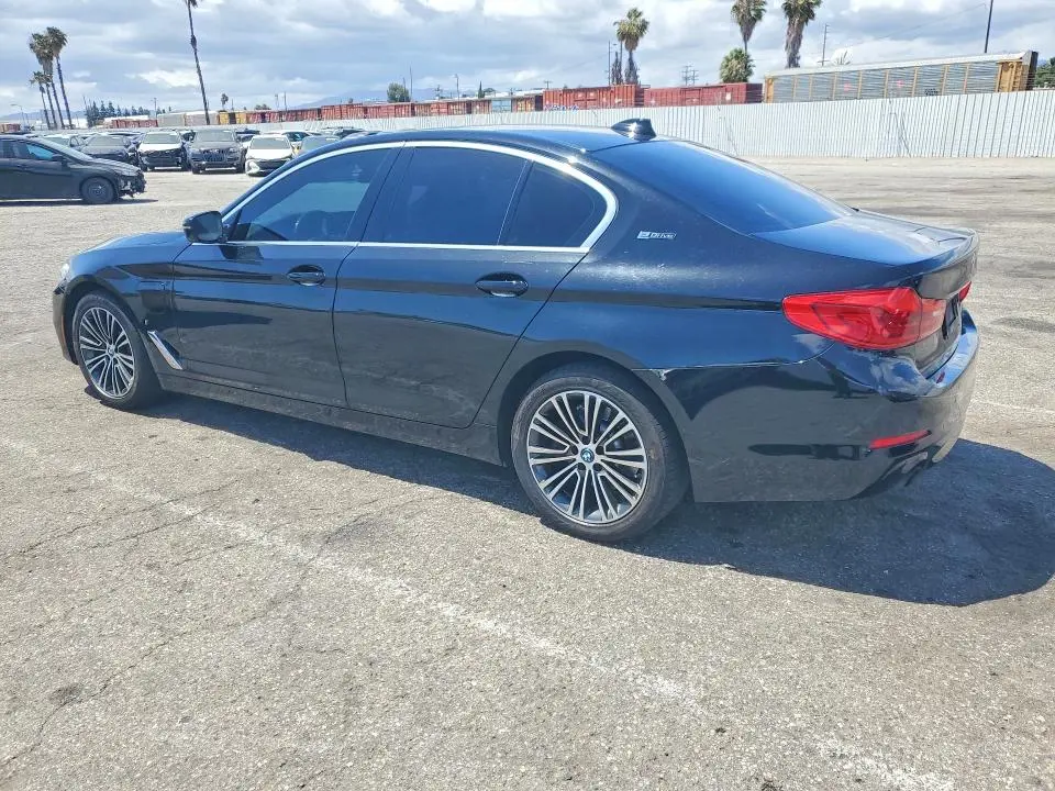 2019 BMW 530E   